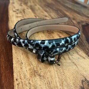 Ann Taylor Slim/Skinny Belt - L / Camouflage Patent Design